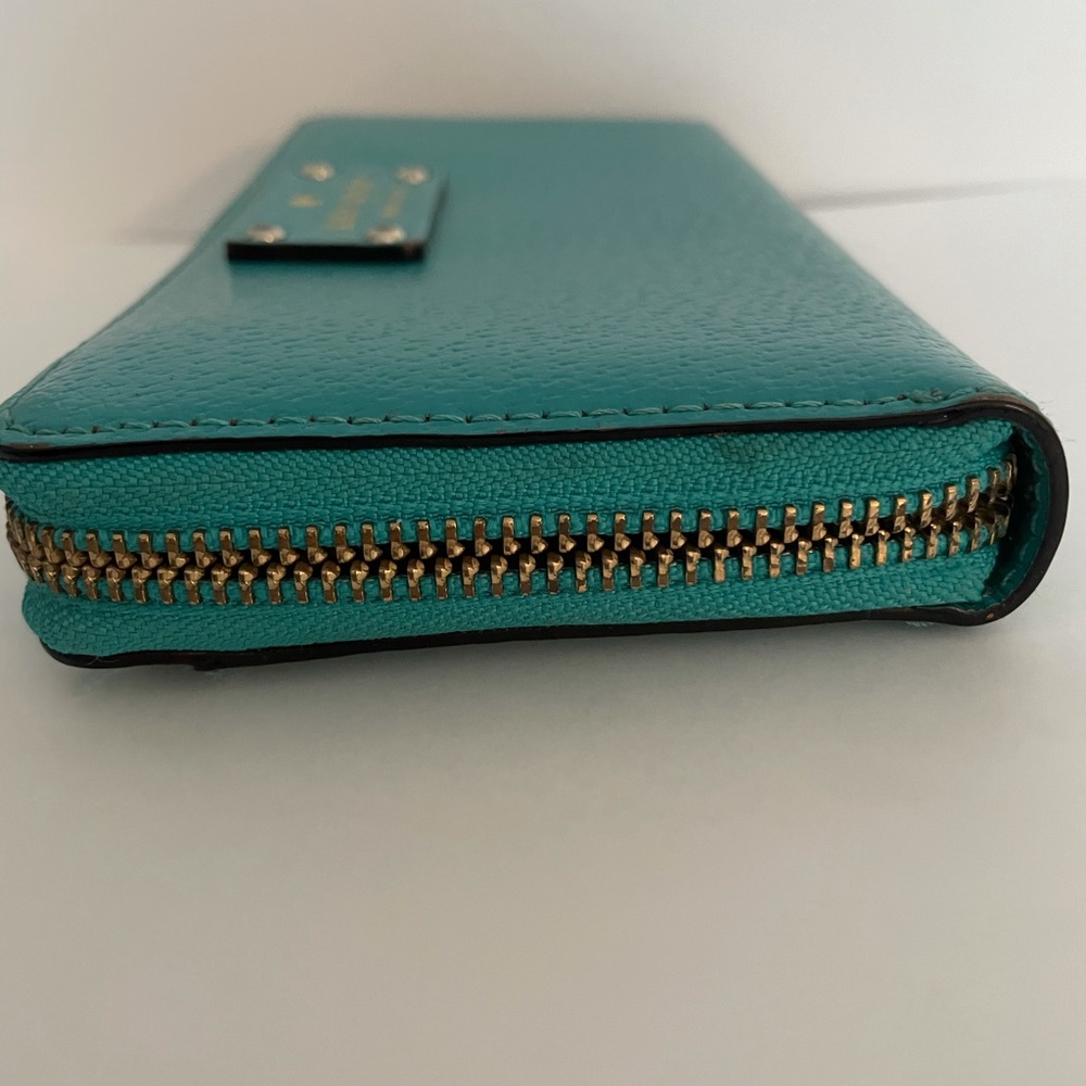 Kate Spade Wallet - Picture 8 of 10